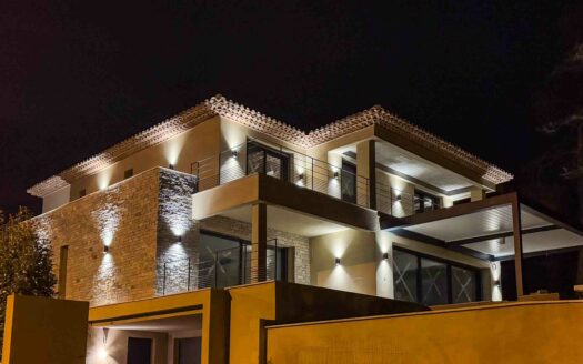 Villa Infinity in Sainte-Maxime centre